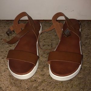 size 10 MIA brown platforms